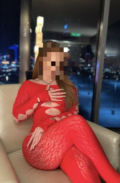 בחורה בדירה פרטית בנתניה