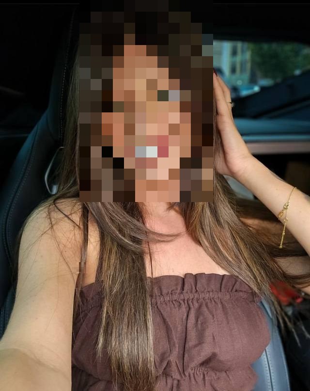 חברות טובות מארחות בדירה פרטית ברחובות