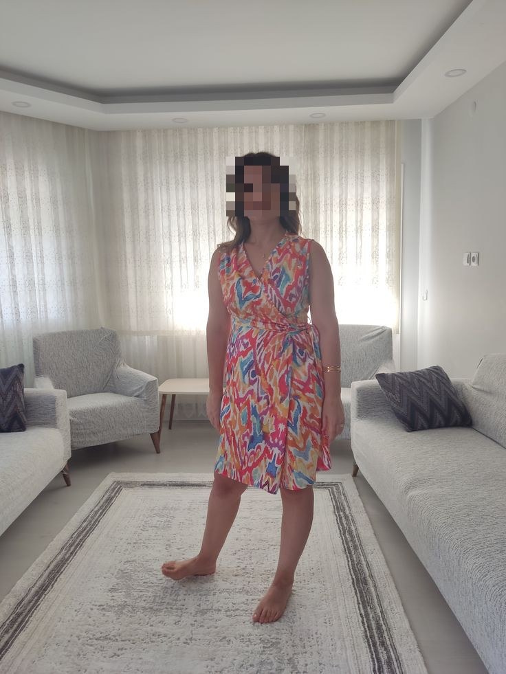 אמי דיסקרטית עם יחס אישי