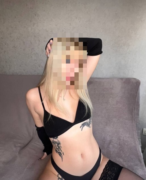 קרן דוגמנית עם נוכחות מקצועית בצפון
