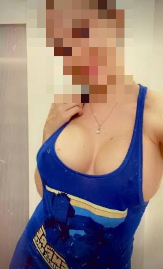 עמנואל דוגמנית על בתל אביב